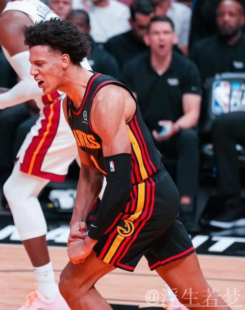 杰伦-约翰逊连场高效表现,成NBA历史第五位达成7+7+7连续15场纪录球员 杰伦-约翰逊连场高效表现,成NBA历史第五位达成7+7+7连续15场纪录球员